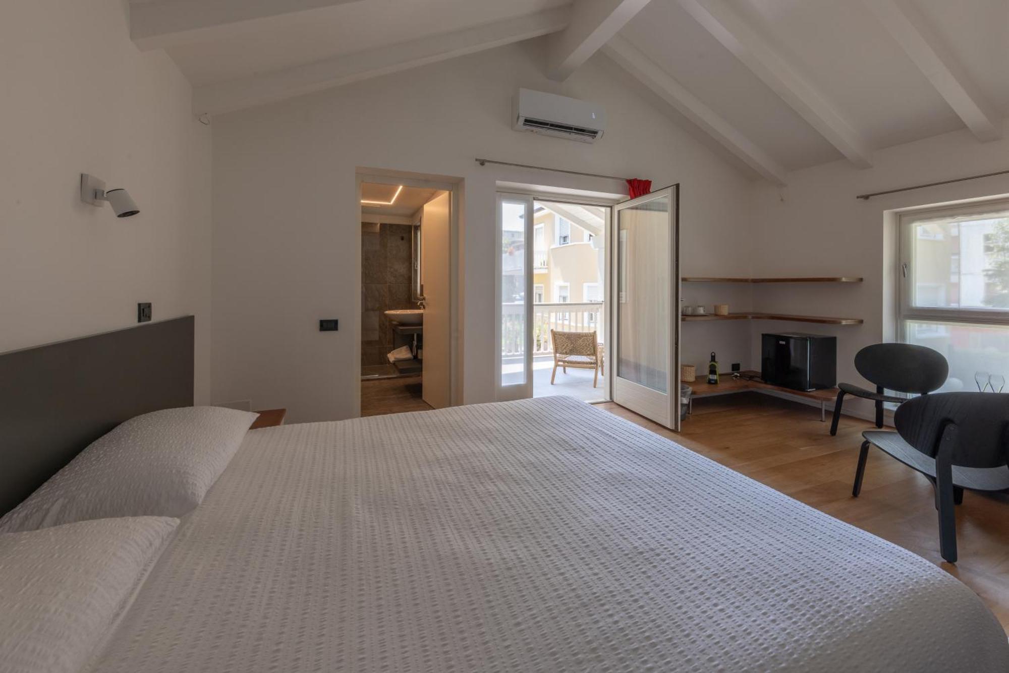 טרנטו La Barchessa Loft & Rooms - Free Parking מראה חיצוני תמונה