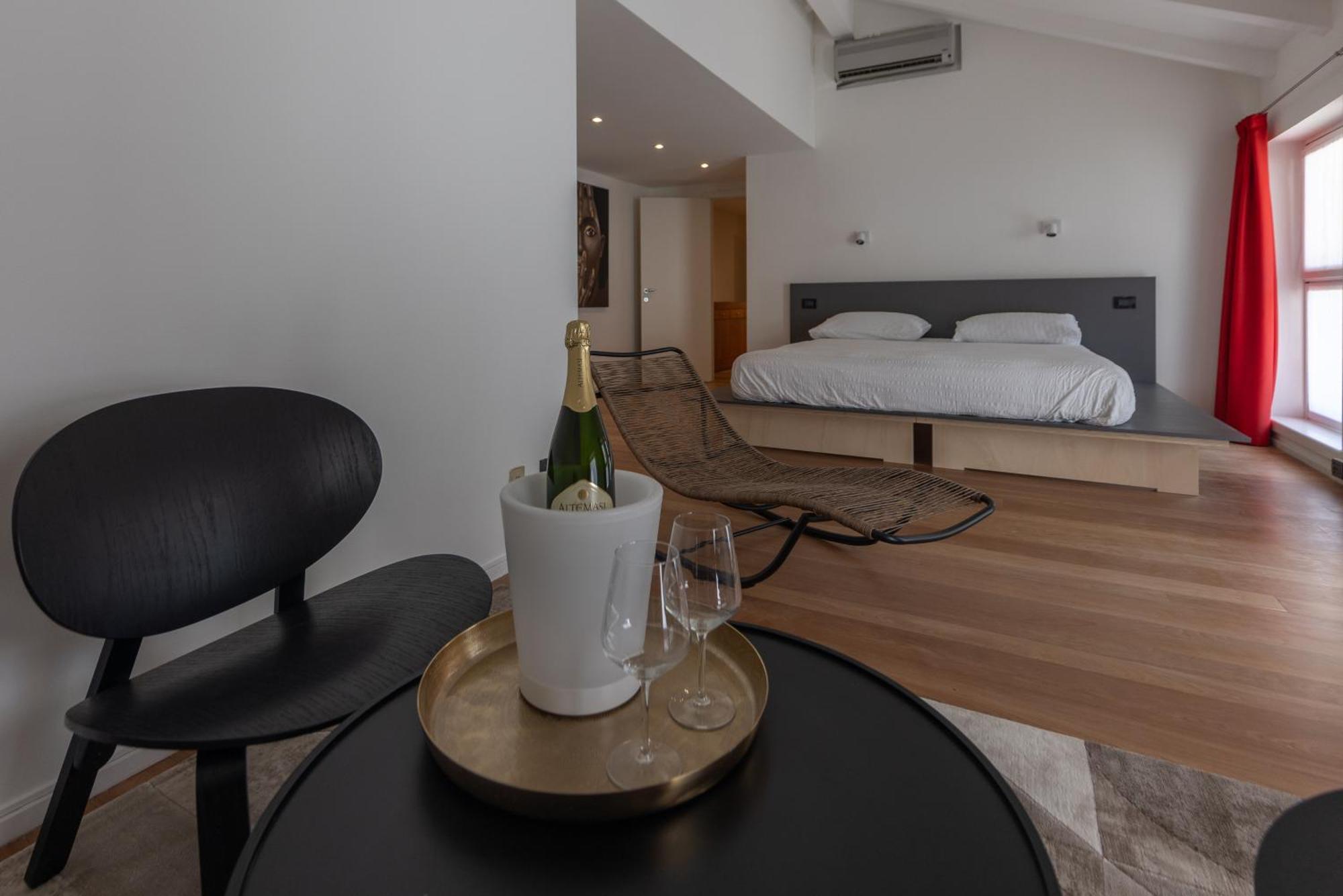 טרנטו La Barchessa Loft & Rooms - Free Parking מראה חיצוני תמונה